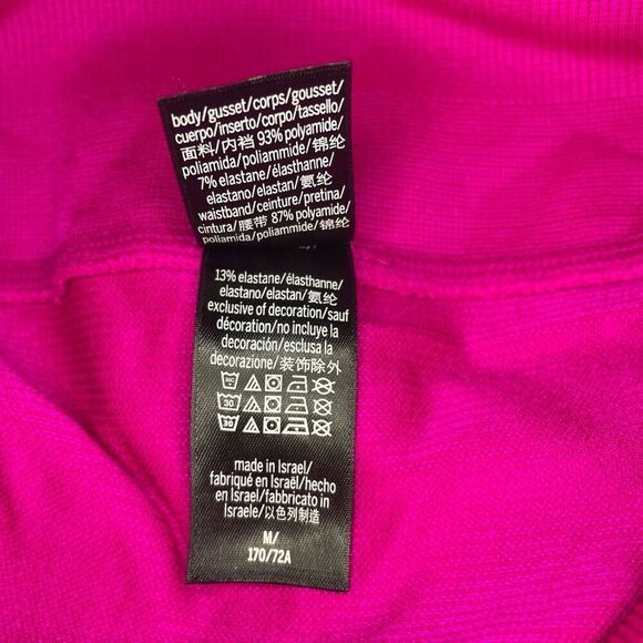 Victoria Sport Pink Barbiecore Biker Shorts size Medium - Picture 10 of 12